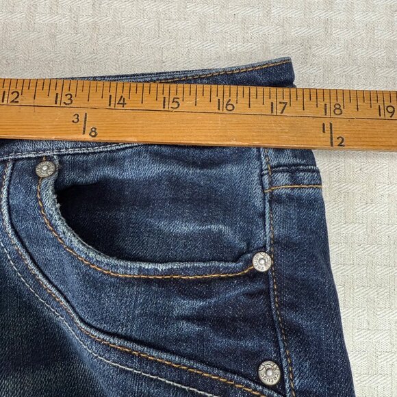 Refuge Womens Size 11 Blue Denim Capri Jeans With Button Detailing & Pockets - Picture 5 of 9